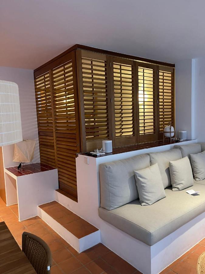Beachfront Suite In Cadaques Center Экстерьер фото
